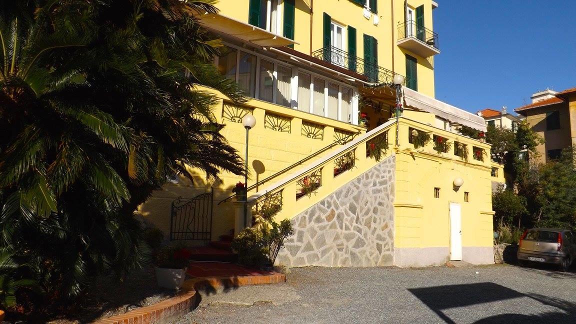 Hotel Azzurro Varazze Exterior photo